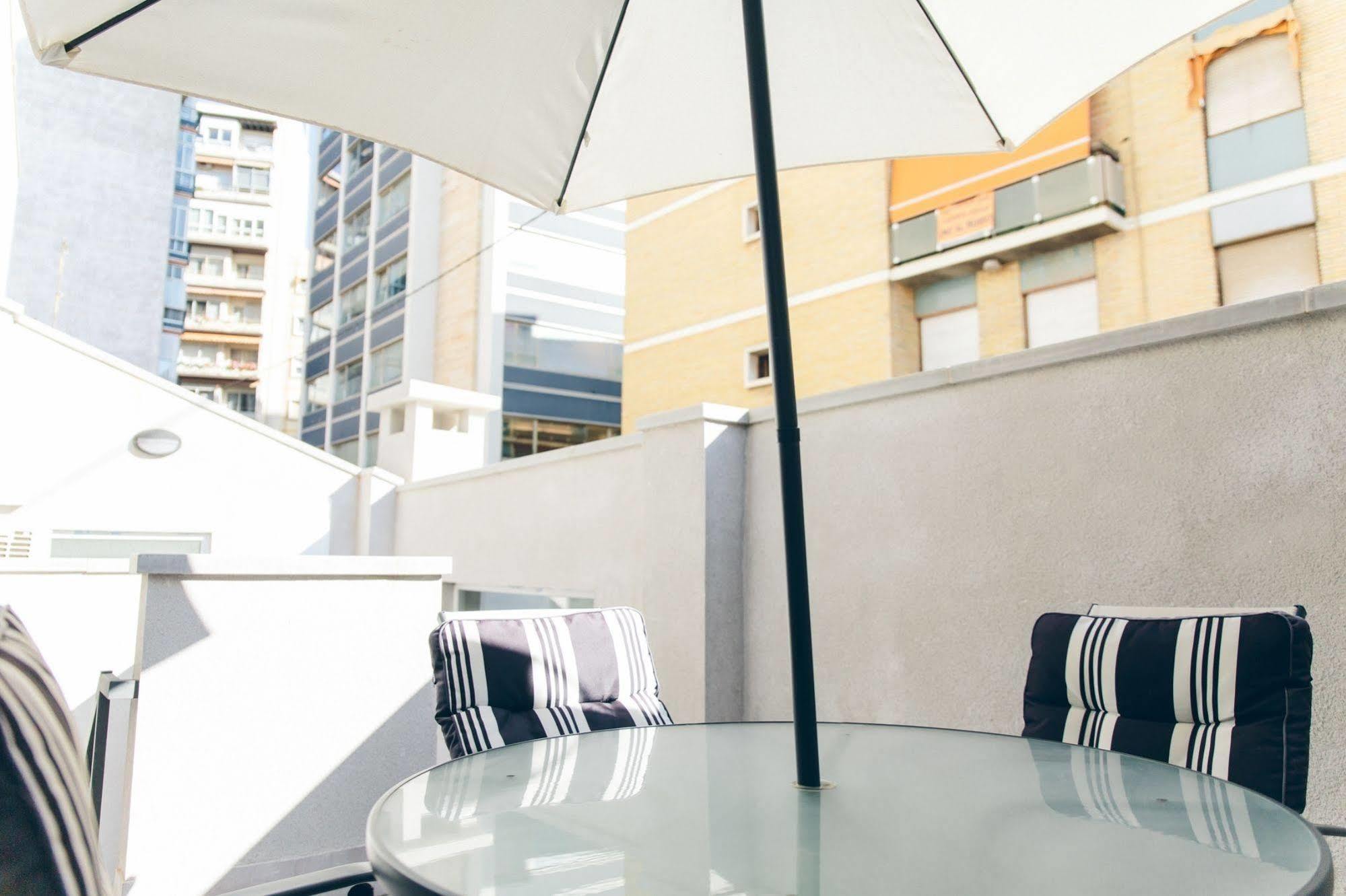 The Lucky Flats - Artilleros Alicante Exterior foto
